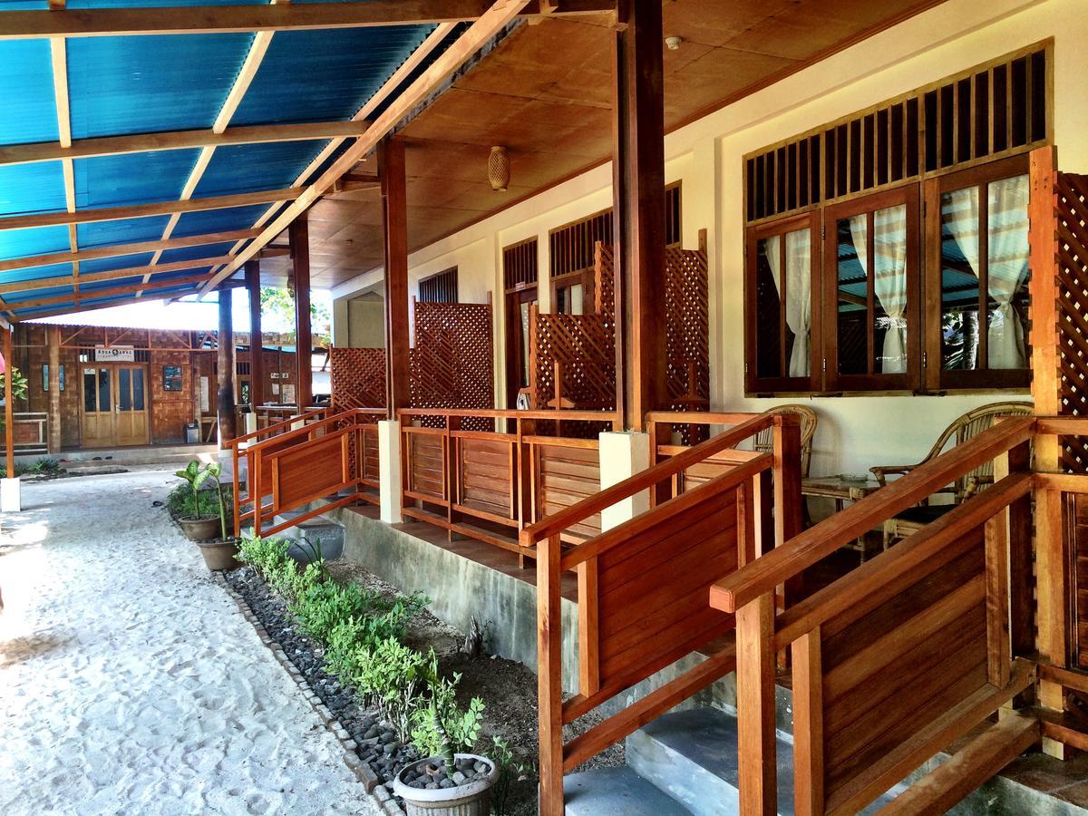 Two Fish Resort Bunaken Ngoại thất bức ảnh